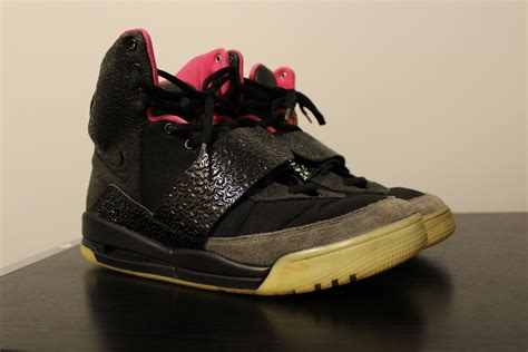 nike yeezy 1 price